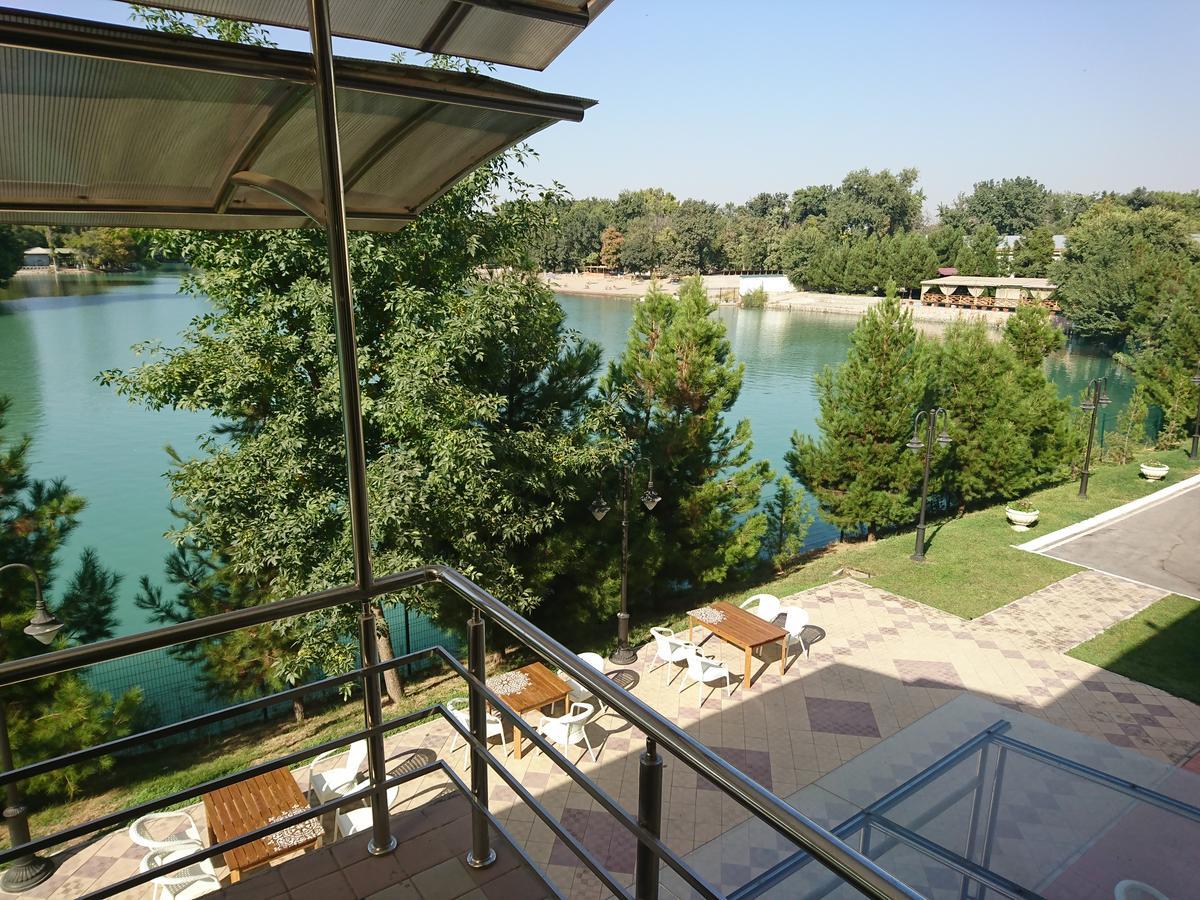 Lake Park Hotel Tashkent Exterior photo
